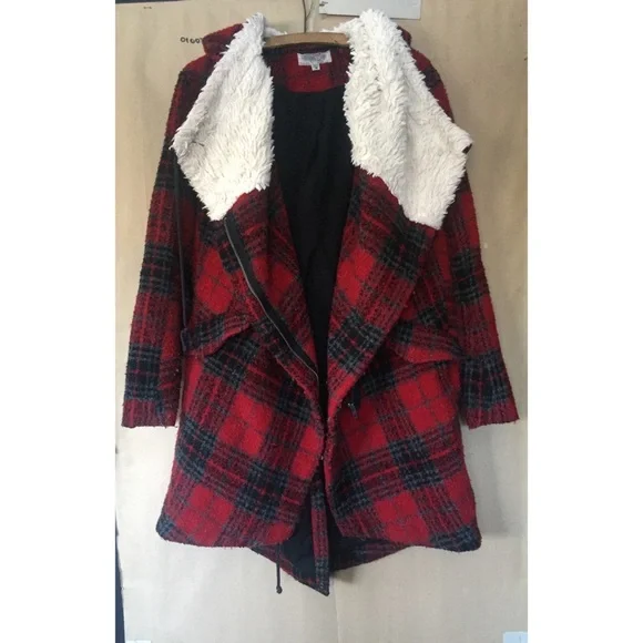 Asymmetrical coat - Picture 6 of 8